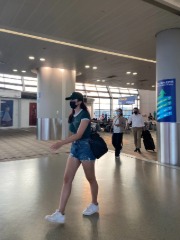 忆当年周与谢富春秋