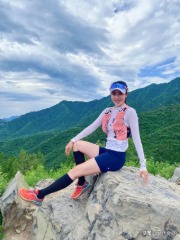 家里有个王小洛广播剧